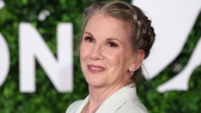 Caso Timothy Busfield, Melissa Gilbert sostiene il marito dopo l'accusa di molestie sessuali su minori