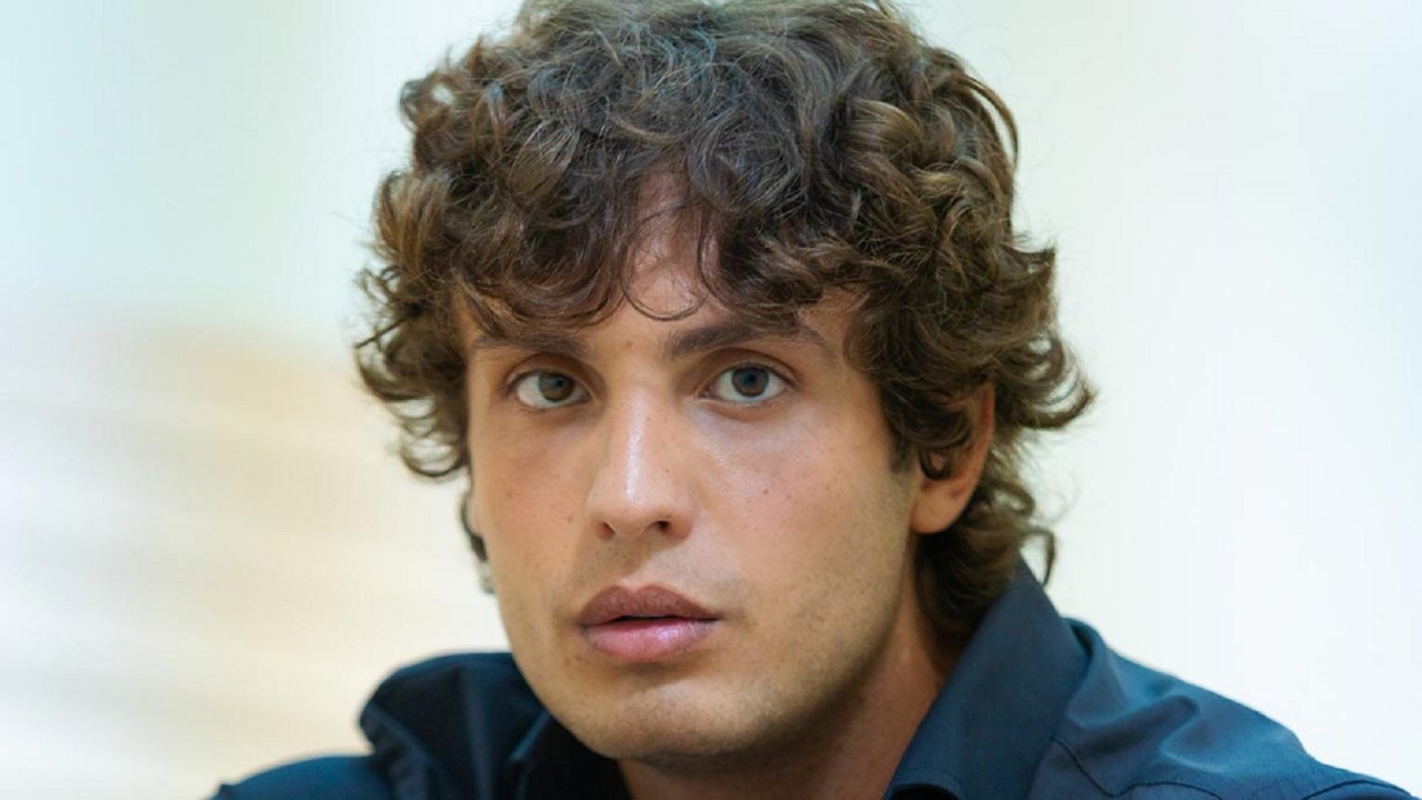 Un Posto al Sole, anticipazioni 20 gennaio: Vinicio al posto di Gennaro, Samuel sfida Nunzio