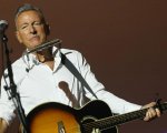 'Tattiche da Gestapo': Bruce Springsteen durissimo sugli interventi della polizia federale a Minneapolis