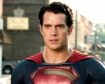 Henry Cavill si è trasformato in Superman per la prima volta in assoluto in questa foto di Zack Snyder