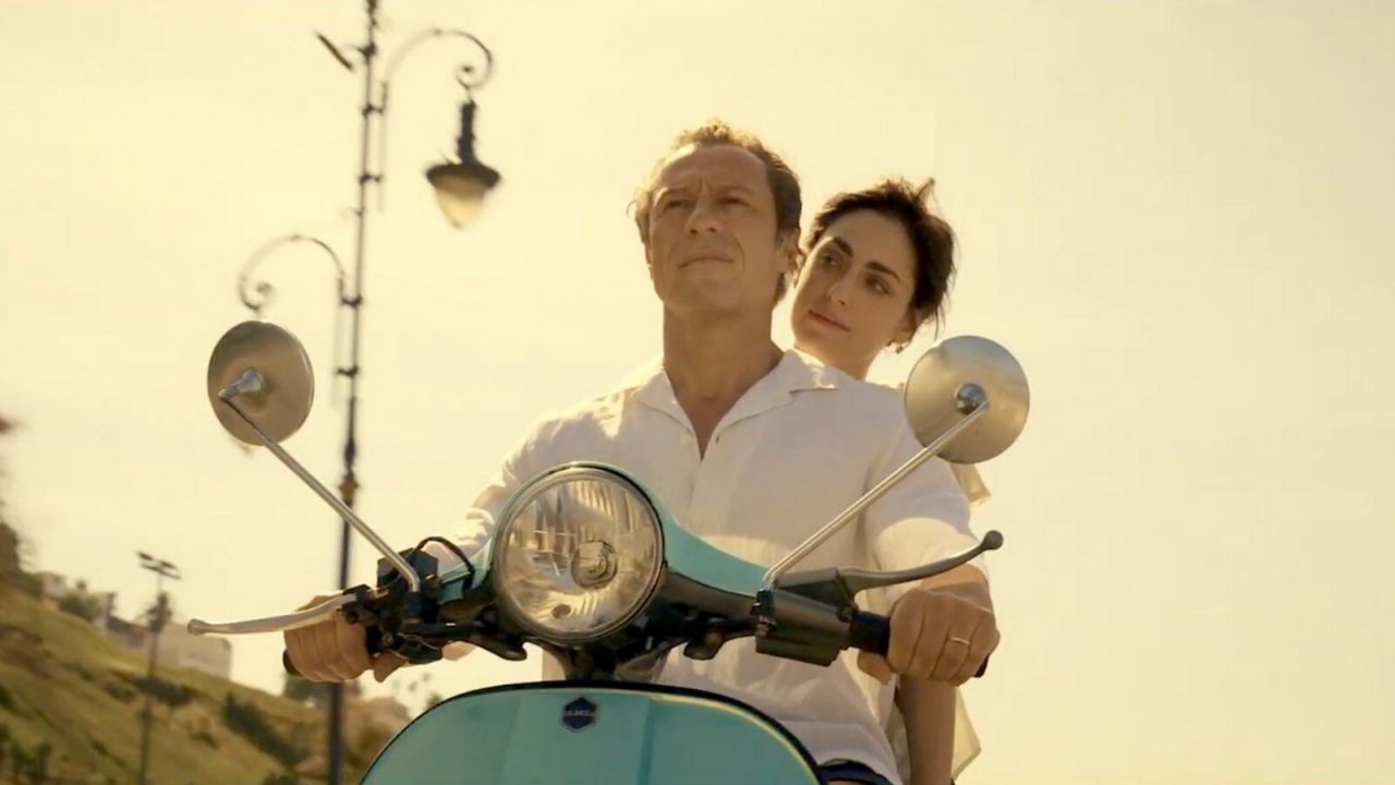 Stefano Accorsi e Miriam Leone in Le cose non dette