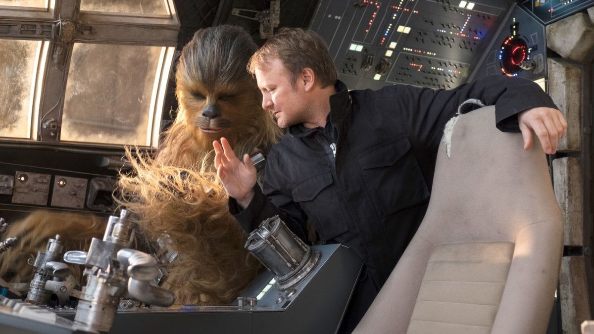 Star Wars, Rian Johnson replica in modo ironico ai commenti sul suo 