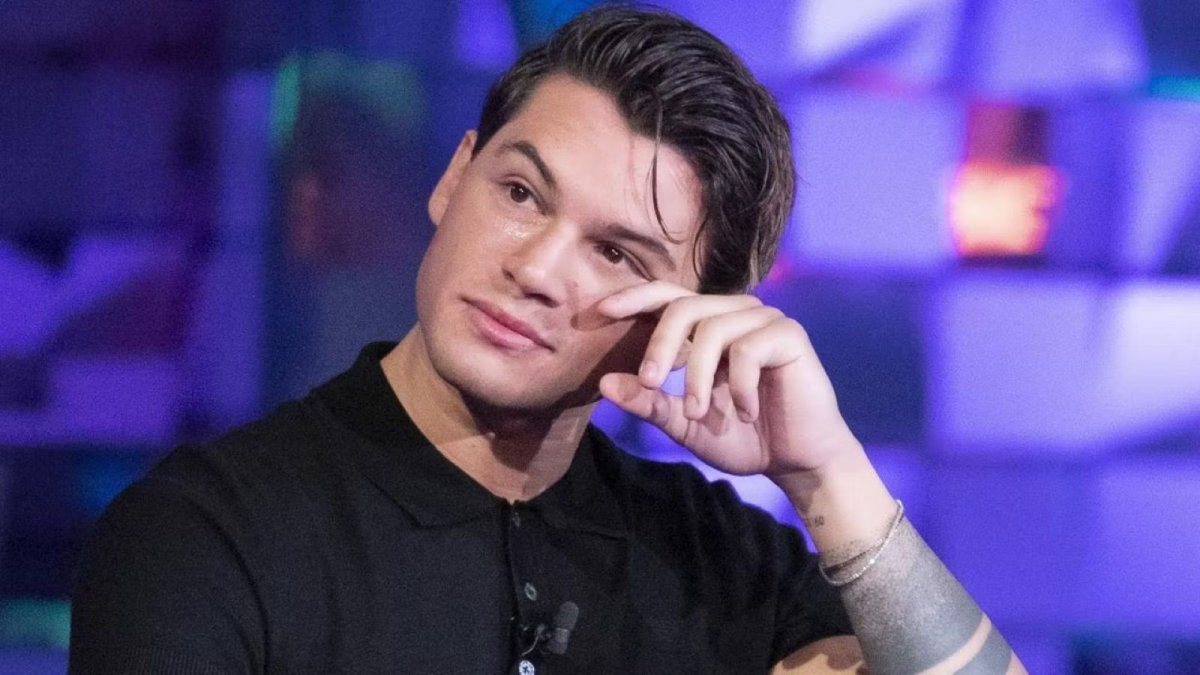 Antonio Medugno da Giletti risponde a Clarissa Selassié e accusa l’ex manager: “Ha passato le chat a Corona”