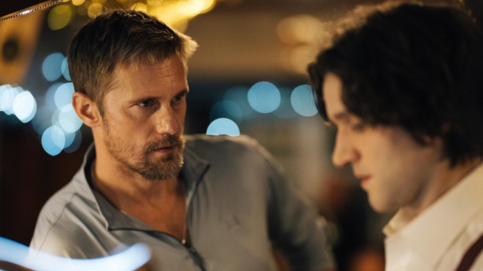 Alexander Skarsgård smentisce il coming out: 'Non sono bisessuale'