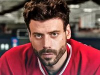Heated Rivalry, François Arnaud contro i fan tossici:  'Sono fidanzato? Non sono c***i tuoi'