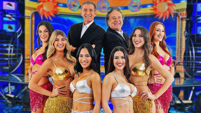 Striscia la notizia ci riprova su Canale 5: la prima serata salverà uno show che nessuno guardava più?