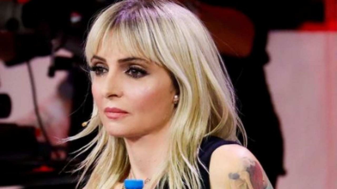 Amici, anticipazioni puntata del 25 gennaio: due nuovi ingressi e chi rischia la maglia