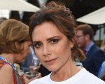 Victoria Beckham e il ballo inopportuno al matrimonio: British Vogue smentisce Brooklyn