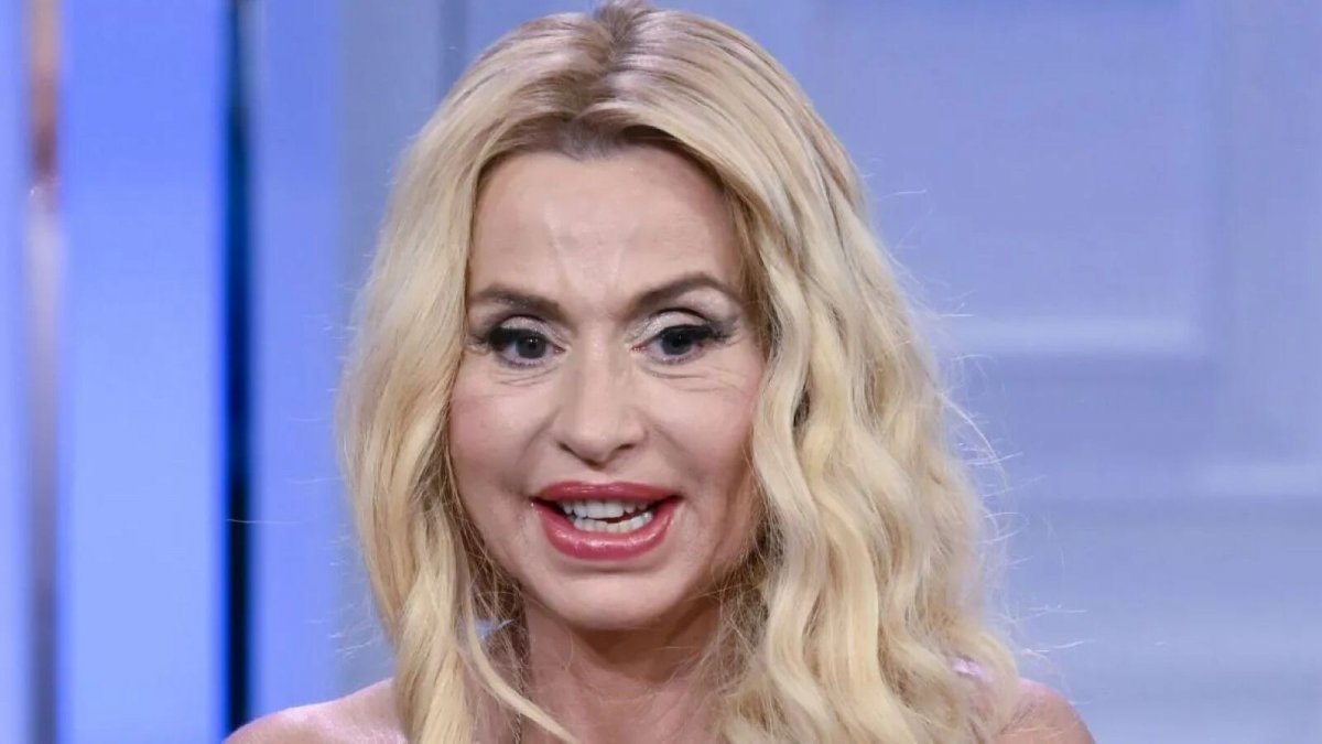 valeria marini conferma il docufilm netflix racconter242 tutto sui miei amori e sulle nozze da Movieplayer.it valeria marini conferma il docufilm netflix racconter242 tutto sui miei amori e sulle nozze