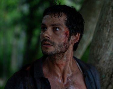 Send Help Dylan Obrien Foto