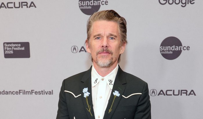 Ethan Hawke 'arrabbiato' con Tom Cruise: 'Fa sentire inferiore chi usa le controfigure'