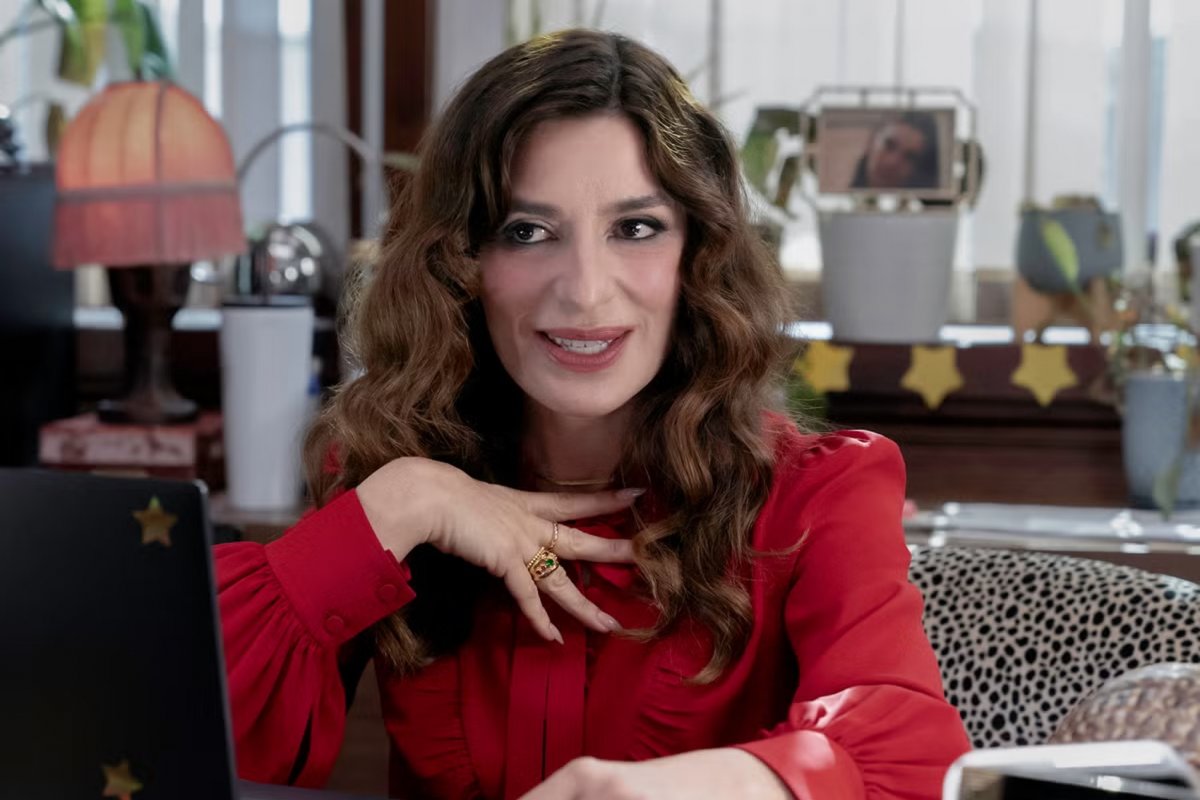 The Paper, intervista a Sabrina Impacciatore: "La mia Esmeralda? Molto istinto e improvvisazione” The Paper, intervista a Sabrina Impacciatore: "La mia Esmeralda? Molto istinto e improvvisazione”