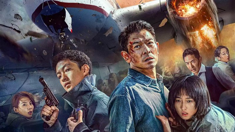 High Forces - Emergenza ad alta quota, recensione: un esagerato action-thriller in volo