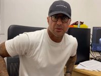 Corona sfida Signorini e pubblica Falsissimo: record di visualizzazioni per la nuova puntata