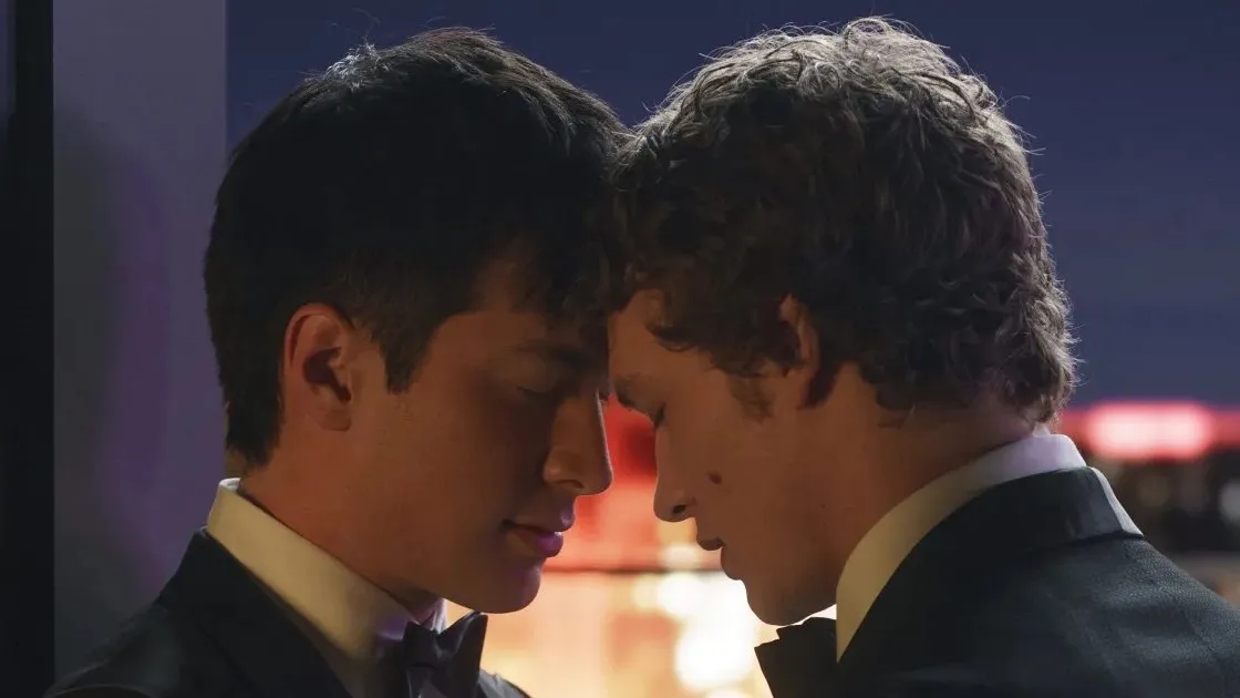 Heated Rivalry, la casa simbolo della serie è prenotabile su Airbnb: boom di richieste fino al 2027 Heated Rivalry, la casa simbolo della serie è prenotabile su Airbnb: boom di richieste fino al 2027