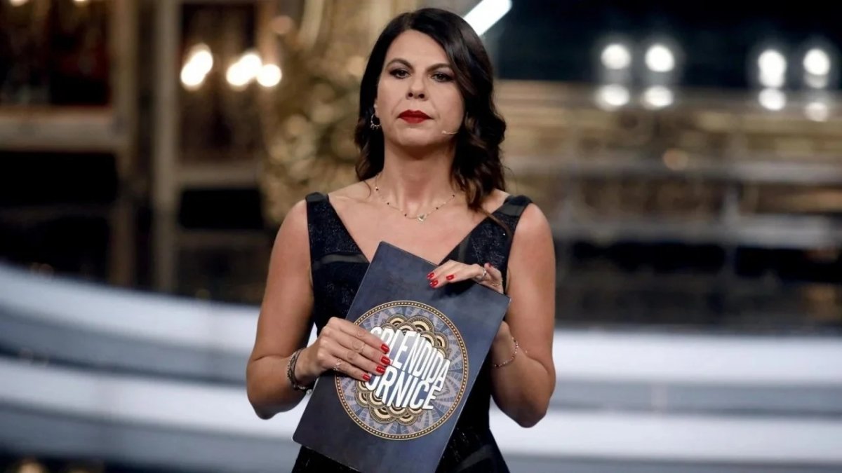 splendida cornice stasera su rai 3 miriam leone claudio santamaria e gli altri ospiti di geppi cucciari da Movieplayer.it splendida cornice stasera su rai 3 miriam leone claudio santamaria e gli altri ospiti di geppi cucciari