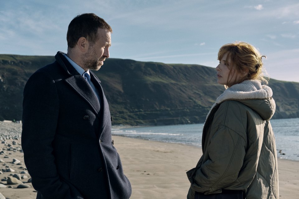 Under Salt Marsh Kelly Reilly Rafe Spall Scena Serie Tv Sky Now