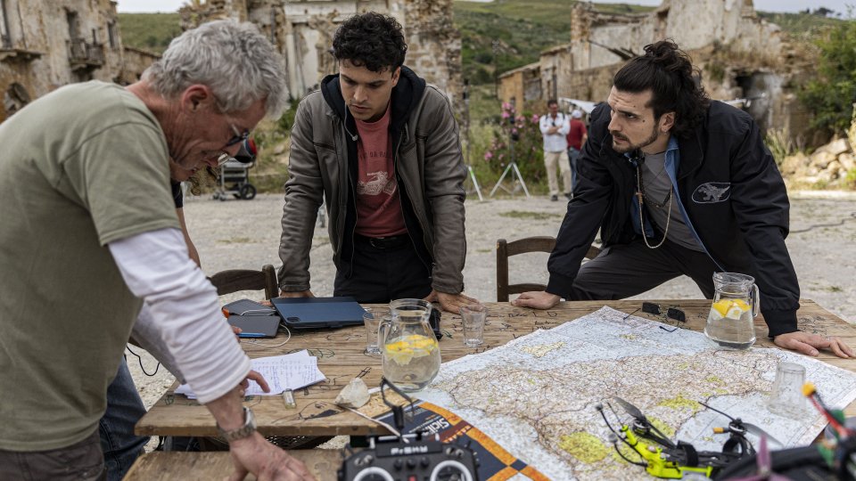 Linvisibile La Cattura Di Matteo Messina Denaro Scena Serie Tv Rai