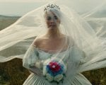 'Sbagliato tagliare le ascelle pelose di Margot Robbie': il rimpianto della regista di Cime Tempestose