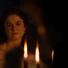 Cime tempestose: Allison Oliver in una sequenza