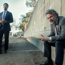 Crime 101 - La strada del crimine: Mark Ruffalo, Corey Hawkins in una scena