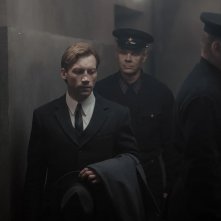 Due procuratori: Alexander Kuznetsov in una sequenza