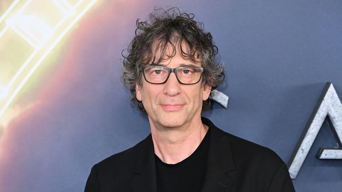 Neil Gaiman rompe il silenzio sulle accuse di molestie sessuali: 'Un complotto'