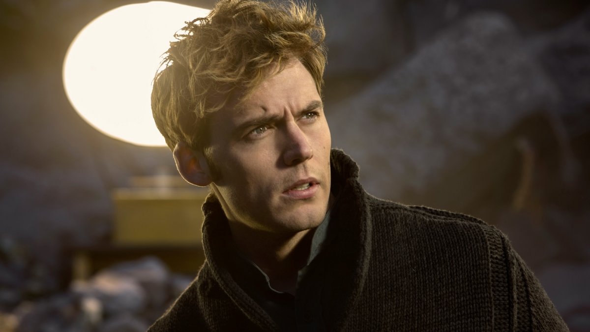 Sam Claflin contrario alle scene di nudo: "Gli addominali non portano la gente al cinema"