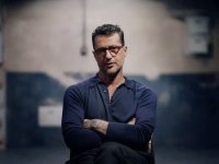 Mediaset fa causa a Fabrizio Corona: la reazione non si fa attendere