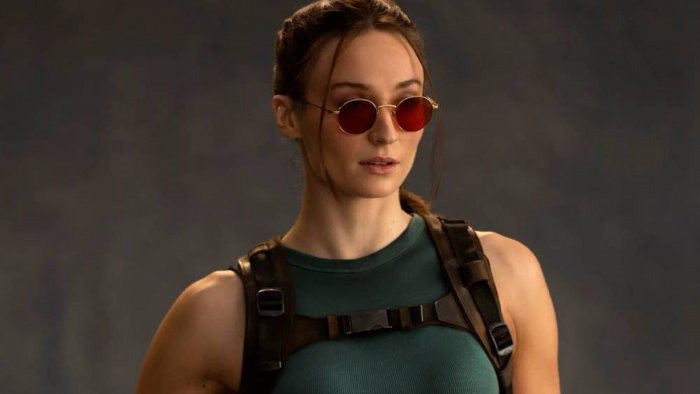 Tomb Raider, ecco Sophie Turner sul set con il vero costume di Lara Croft?