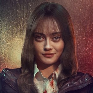 Sweetpea. Lo sguardo di Ella Purnell in una foto promozionale