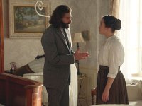 La Promessa anticipazioni 14 febbraio: Catalina presenta Adriano alla famiglia