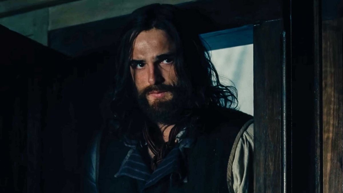 cime tempestose jacob elordi spiega la disturbante scena del collare canino da Movieplayer.it cime tempestose jacob elordi spiega la disturbante scena del collare canino