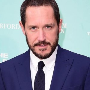Locandina di Bertie Carvel