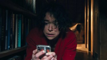 Keeper Tatiana Maslany