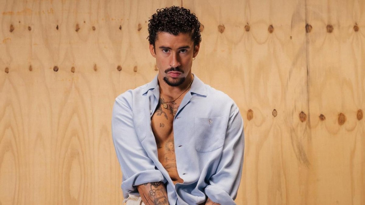 bad bunny protagonista del film storico porto rico javier bardem e viggo mortensen nel cast