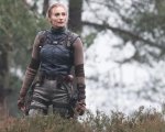 Tomb Raider: Sophie Turner è una Lara Croft brutale nelle nuove foto dal set