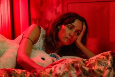 Se Solo Potessi Ti Prenderei A Calci Rose Byrne Motel Photo By Logan White Courtesy Of A24