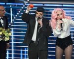 Sanremo 2026: Ditonellapiaga e TonyPitony vincono la serata duetti e cover. La classifica