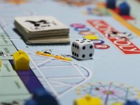 Monopoly diventa una serie Netflix: i primi dettagli sull'adattamento di uno dei giochi da tavolo più iconici