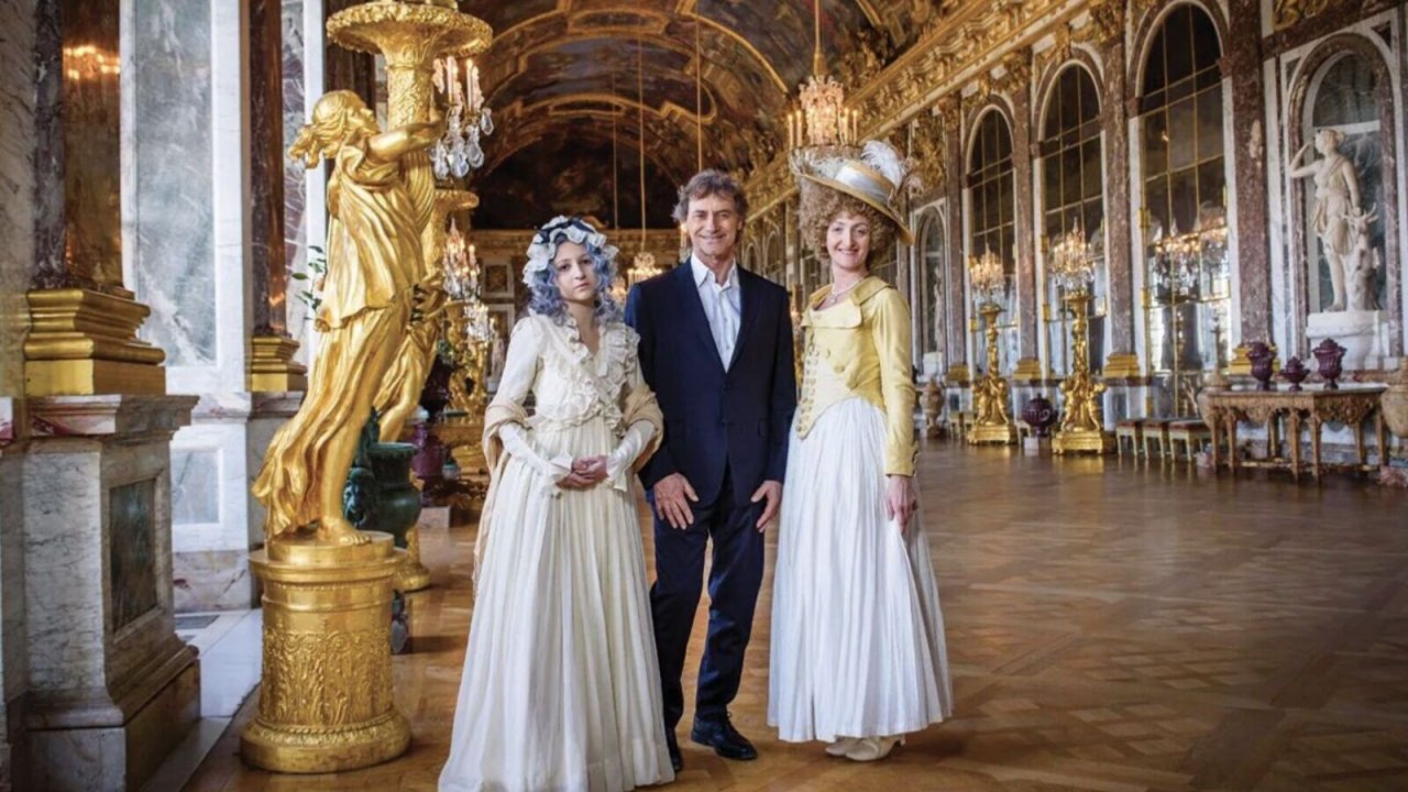 Alberto Angela a Versailles durante le riprese dello speciale Ulisse