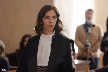 Avvocato Ligas Barbara Chichiarelli Scena Serie Tv Sky Now