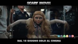 Scary Movie - Trailer italiano del film demenziale con Marlon Wayans, Shawn Wayans, Anna Faris e Regina Hall