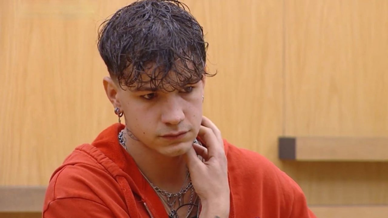 Amici 25, Opi contro Anna Pettinelli: "Per colpa sua mi prenderò quintali di mer*a"