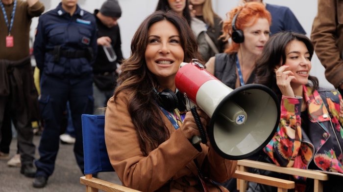 Sabrina Ferilli, intervista: 'In Italia c'è troppa gelosia. Fare l'attrice? Bello e faticoso'