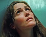 Se solo potessi ti prenderei a calci, recensione: la prova di Rose Byrne salva il film