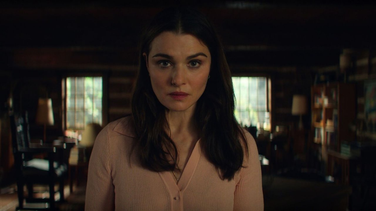 Rachel Weisz è la protagonista della nuova miniserie Vladimir