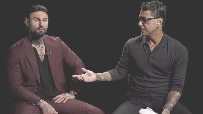 Fabrizio Corona contro Signorini: 'Tentò di baciarmi”, spunta un nuovo testimone chiave