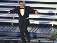 Nino Frassica replica a Valeria Marini: il video e il precedente che cambia tutto