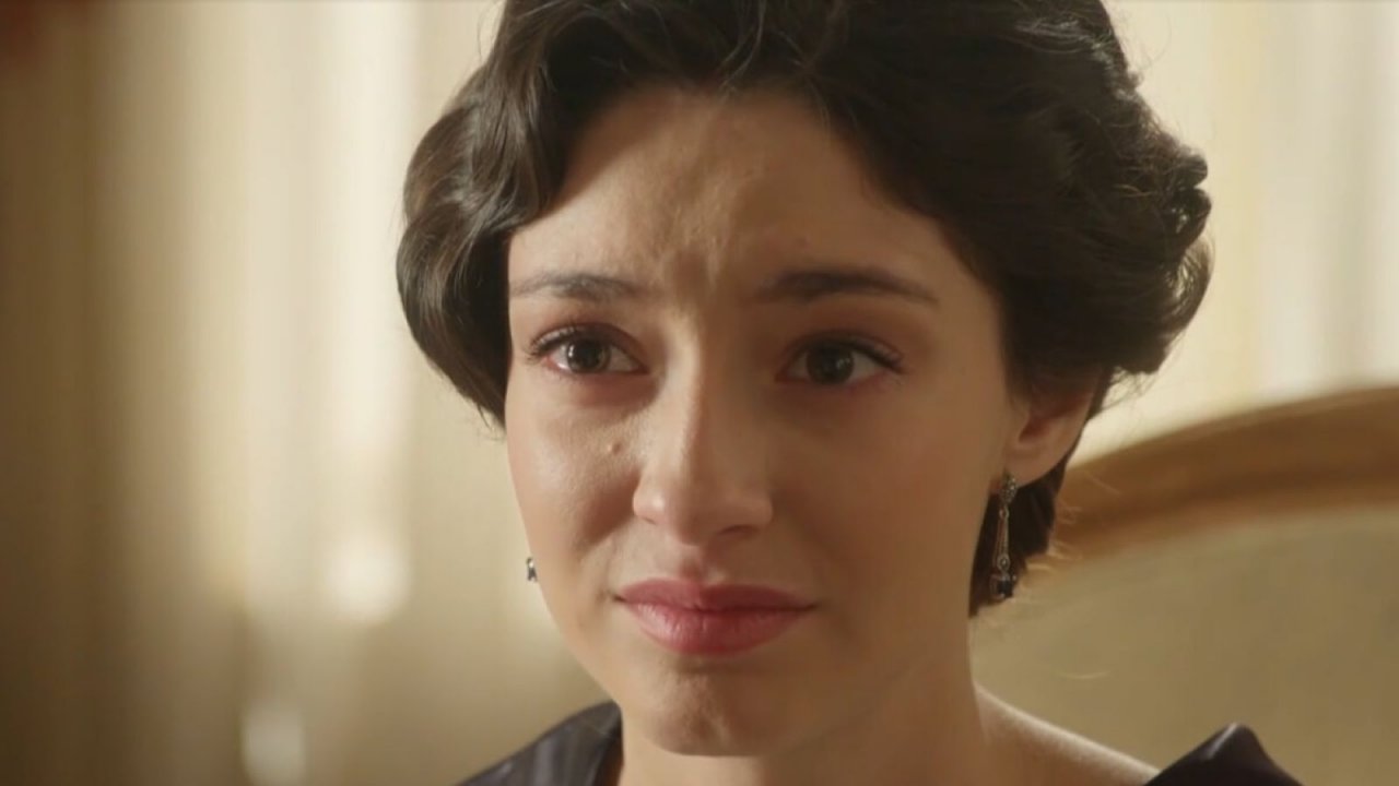 La Promessa anticipazioni 8 marzo: Angela partecipa alla missione di Curro e Lope